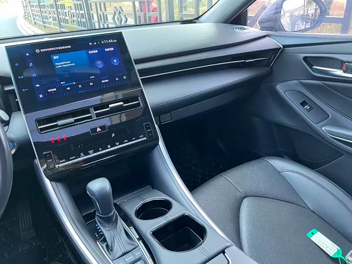 Фото 9 - Toyota Avalon