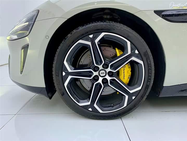 Фото 6 - Xiaomi SU7