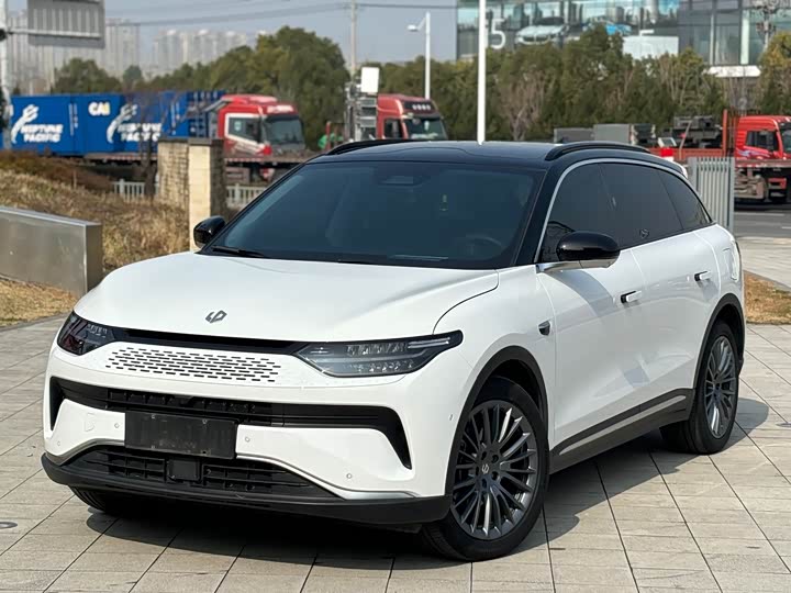 Фото 1 - Leapmotor C11