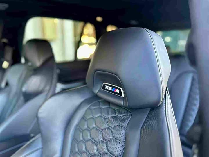 Фото 9 - BMW X5 M