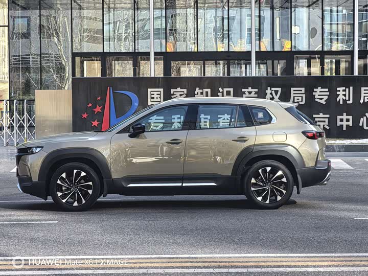 Фото 3 - Mazda CX-50