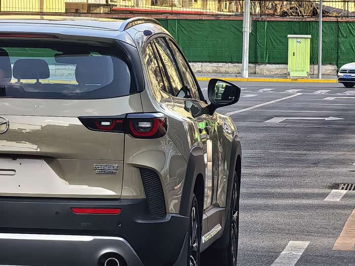 Фото 8 - Mazda CX-50