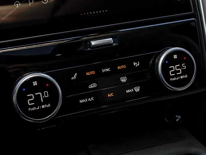 Фото 4 - Land Rover Discovery