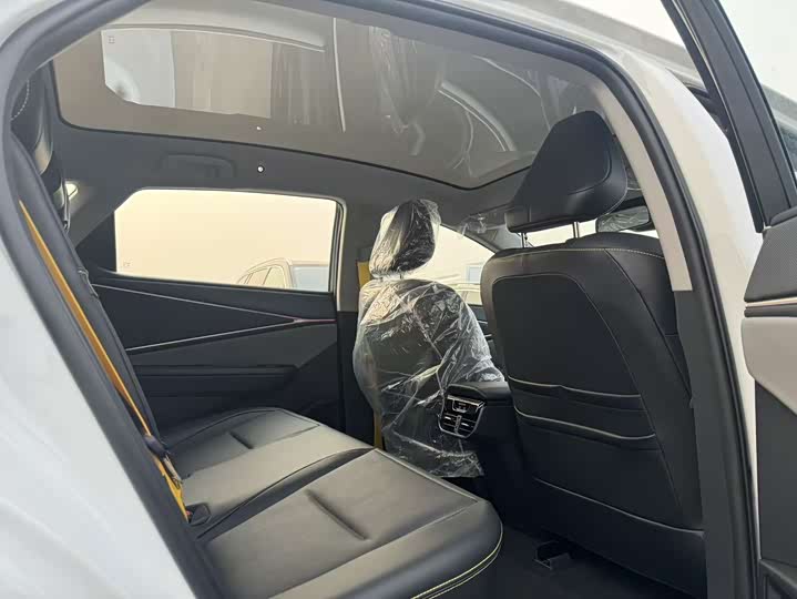 Фото 9 - Toyota bZ5