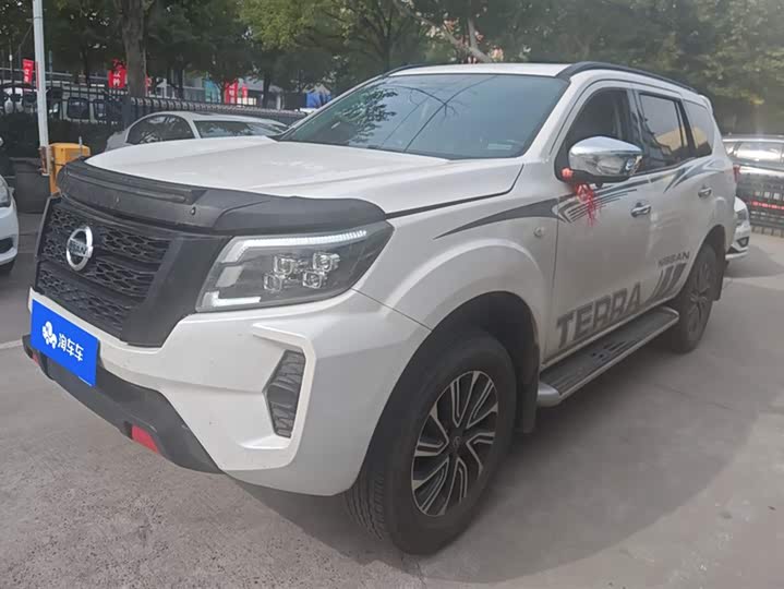 Фото 1 - Nissan Terra