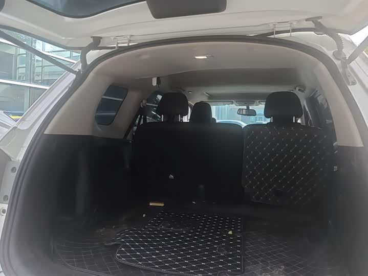 Фото 4 - Nissan Terra