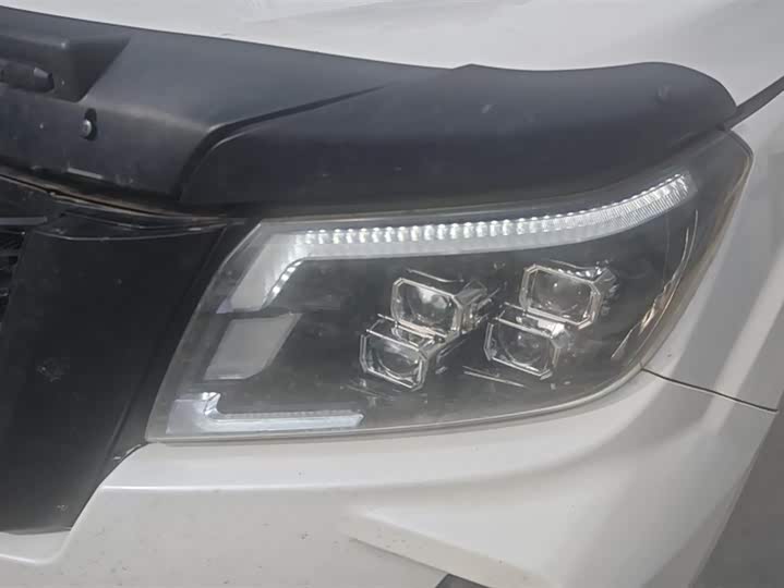 Фото 5 - Nissan Terra