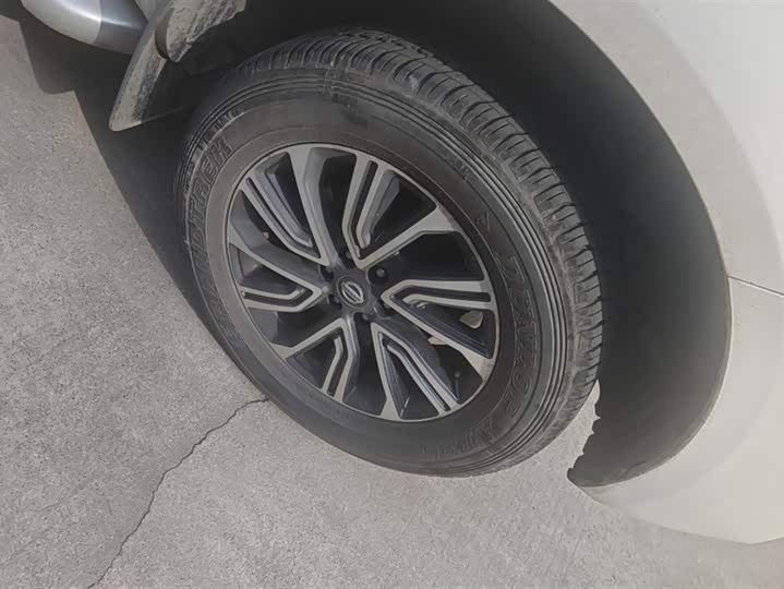 Фото 6 - Nissan Terra