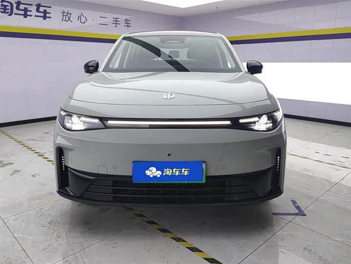 Фото 2 - Leapmotor C10