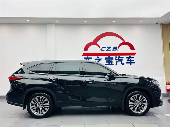 Фото 8 - Toyota Highlander