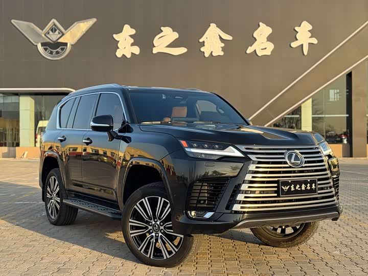 Фото 4 - Lexus LX