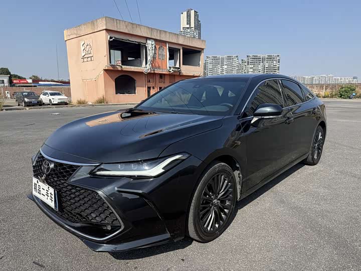 Фото 1 - Toyota Avalon