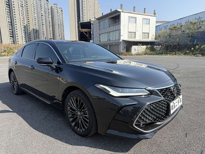 Фото 3 - Toyota Avalon