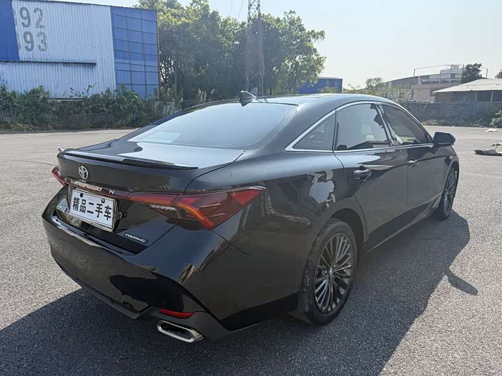 Фото 5 - Toyota Avalon