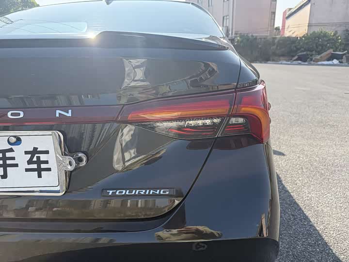 Фото 8 - Toyota Avalon