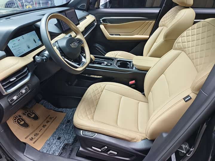 Фото 4 - Geely Okavango L