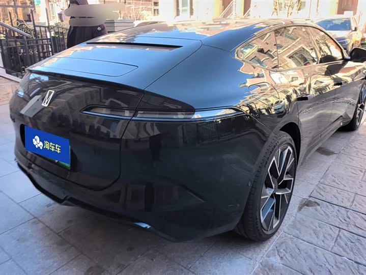 Фото 3 - Avatr 12