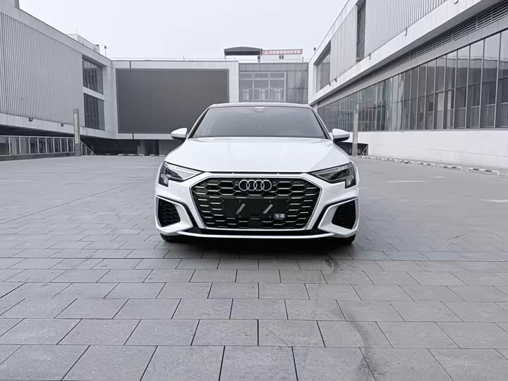 Фото 2 - Audi A3