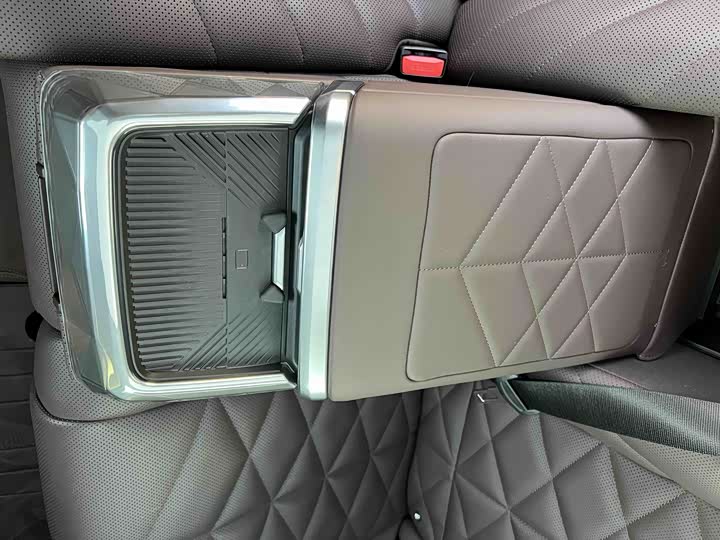 Фото 7 - BMW 7 Series