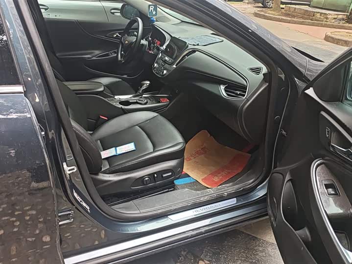 Фото 8 - Chevrolet Malibu XL