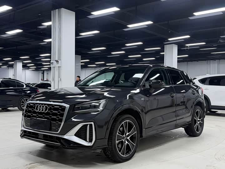 Фото 1 - Audi Q2L
