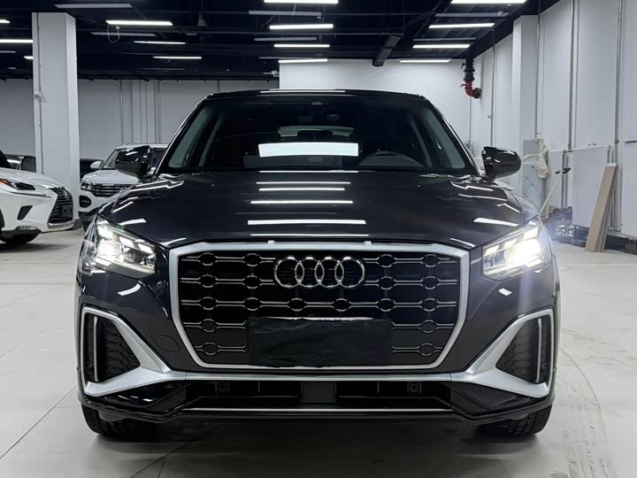 Фото 4 - Audi Q2L
