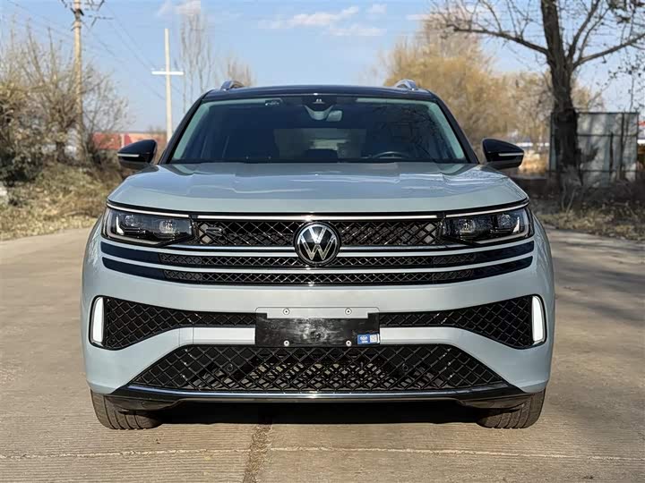 Фото 1 - Volkswagen Tavendor