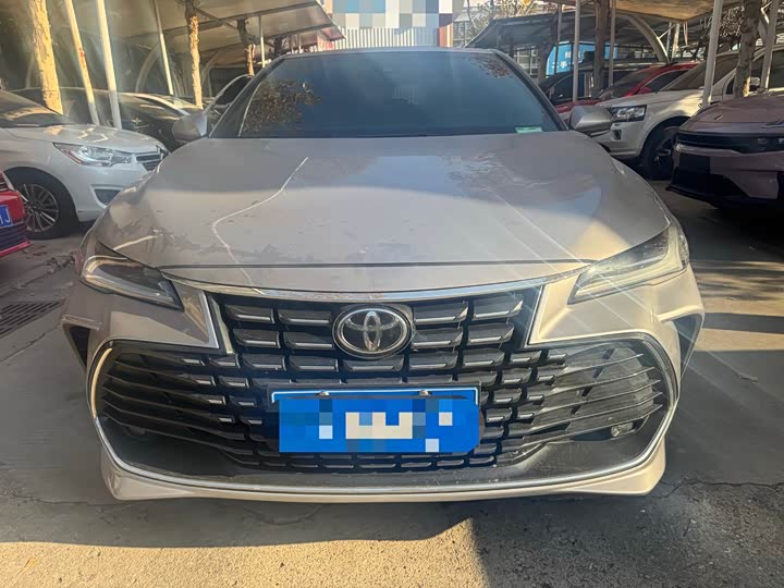 Фото 2 - Toyota Avalon