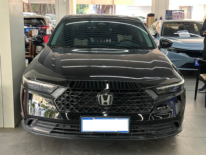 Фото 2 - Honda Accord