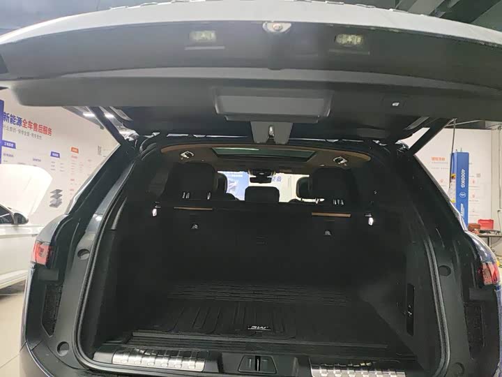 Фото 9 - Land Rover Range Rover Sport