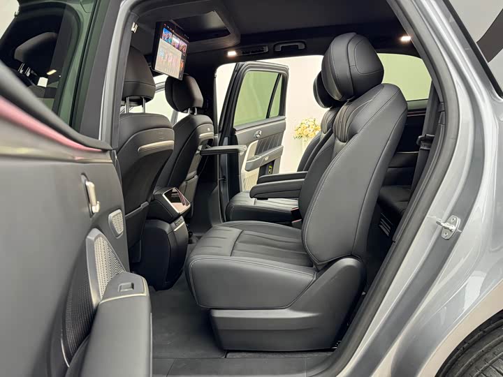 Фото 9 - Nio Onvo L90