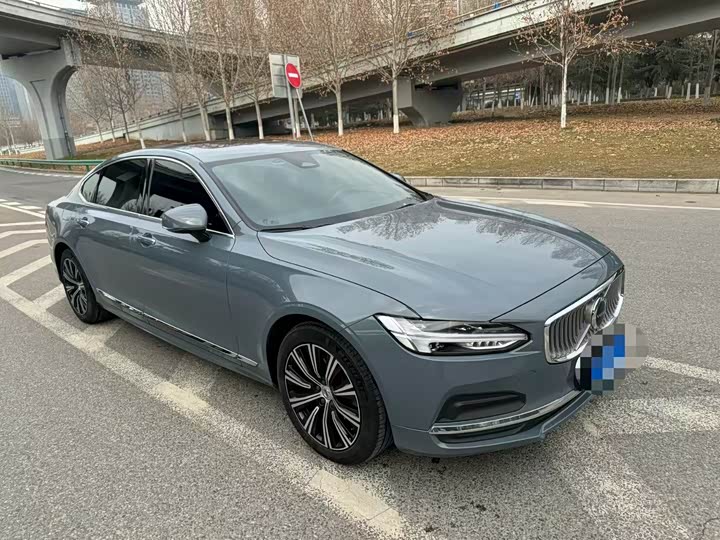Фото 3 - Volvo S90