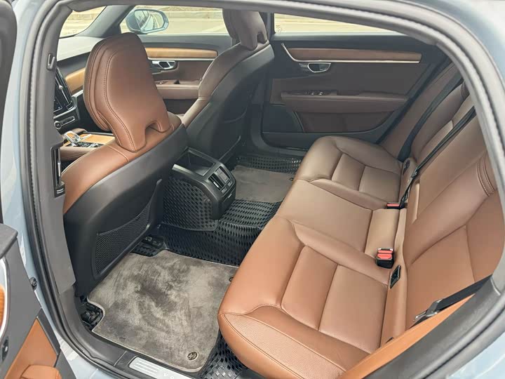 Фото 6 - Volvo S90