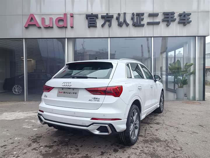 Фото 4 - Audi Q3