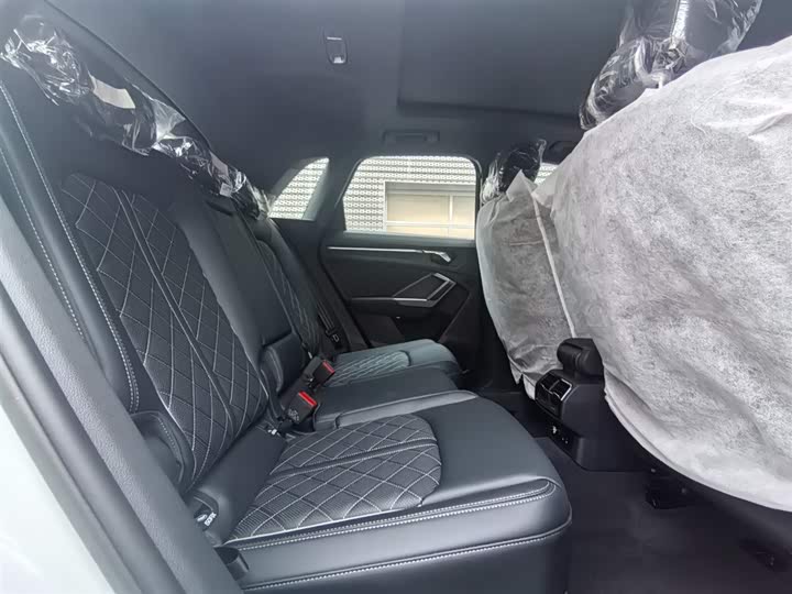 Фото 7 - Audi Q3