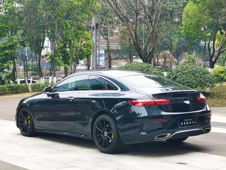 Photo 7 - Mercedes-Benz E-Class