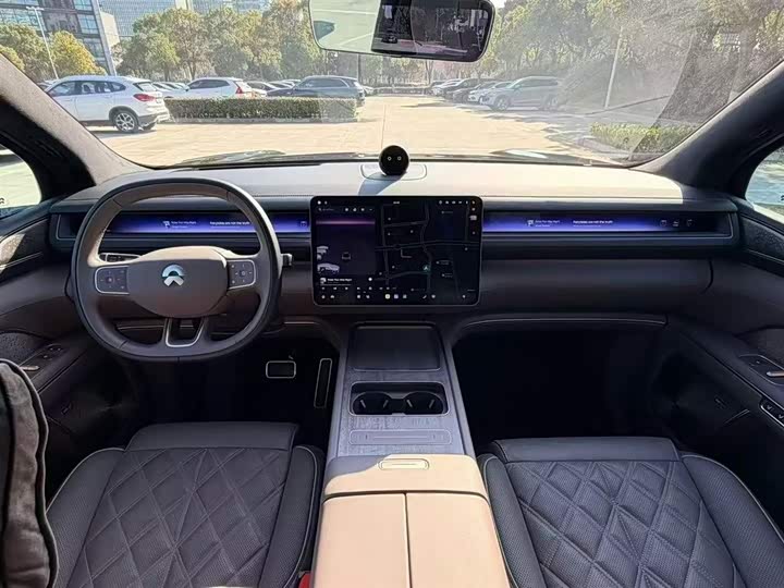 Фото 3 - Nio ES8