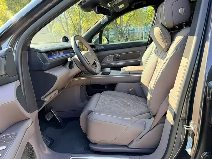 Фото 4 - Nio ES8