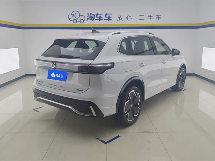 Фото 3 - Volkswagen Tiguan L Pro