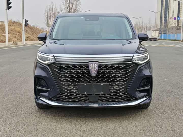 Фото 2 - Roewe iMax 8