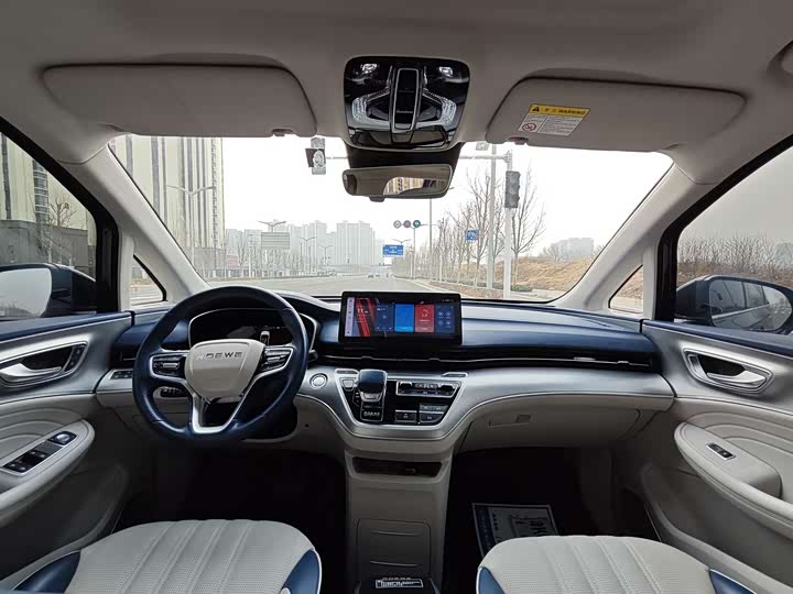 Фото 8 - Roewe iMax 8