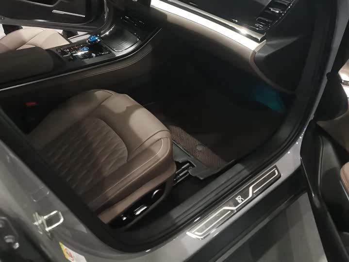 Фото 8 - BYD Han