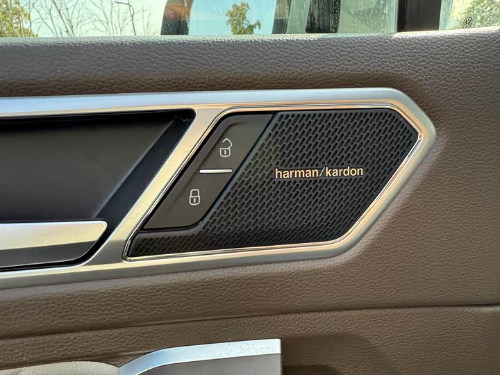 Фото 9 - Volkswagen Tiguan L Pro