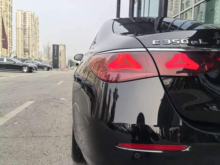 Фото 9 - Mercedes-Benz E-Class Hybrid