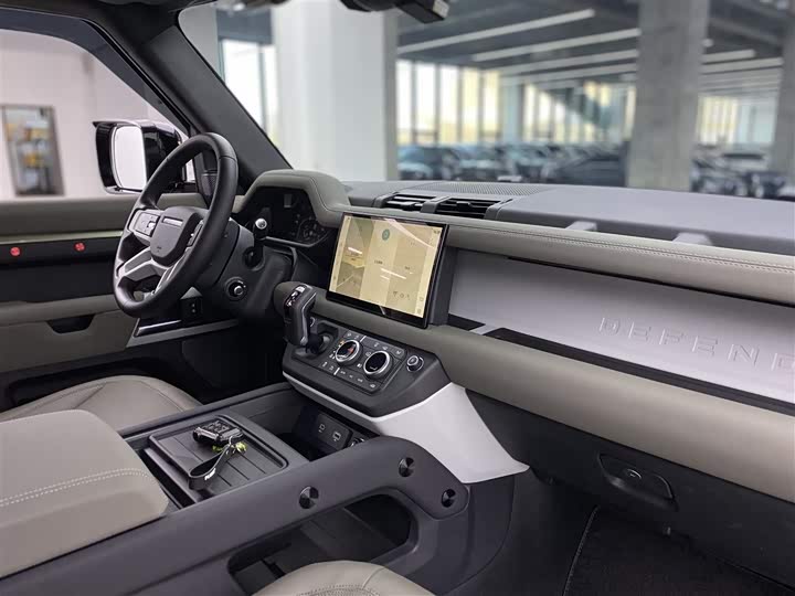 Фото 7 - Land Rover Defender