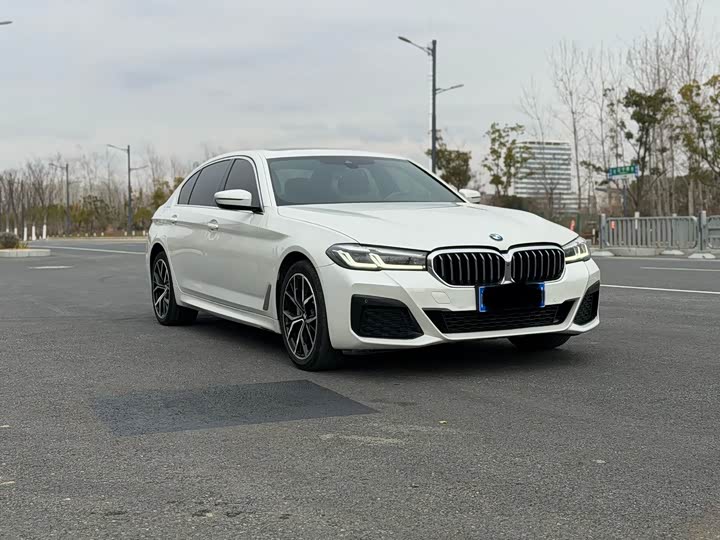 Фото 3 - BMW 5 Series