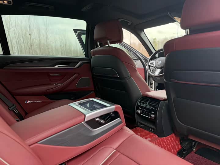 Фото 5 - BMW 5 Series