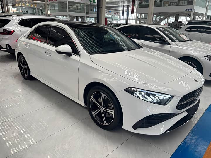 Фото 3 - Mercedes-Benz A-Class