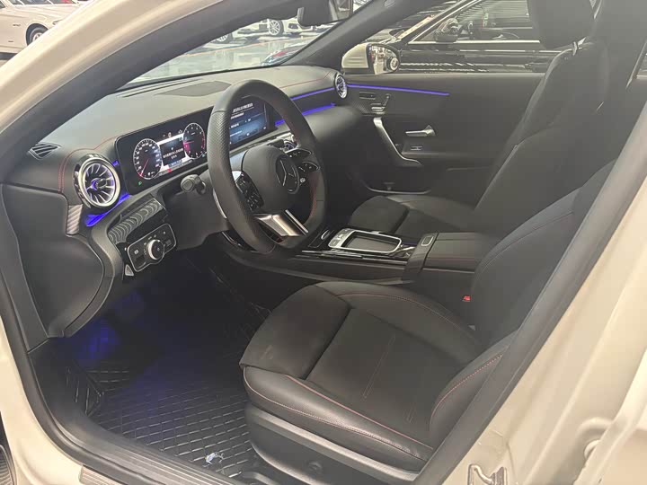 Фото 4 - Mercedes-Benz A-Class