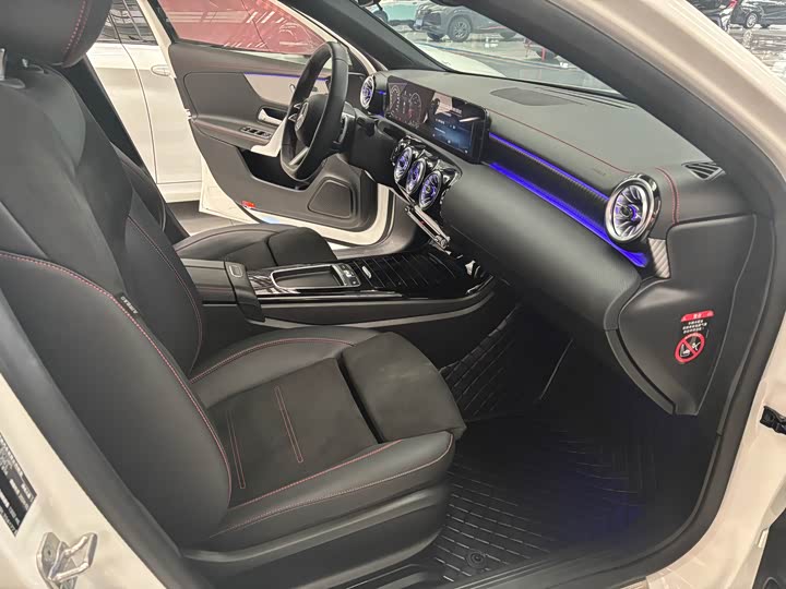 Фото 7 - Mercedes-Benz A-Class